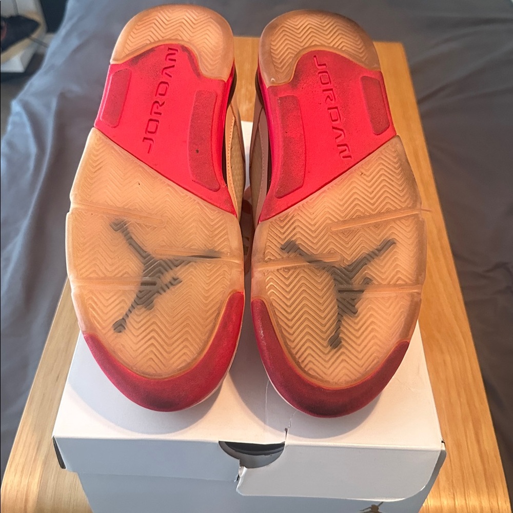 Jordan Arctic Orange and Pink Sneakers Men’s 9.5, Women’s 11.5 - Picture 4 of 5